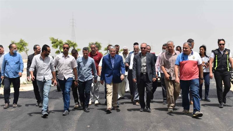 محافظ المنيا بدير