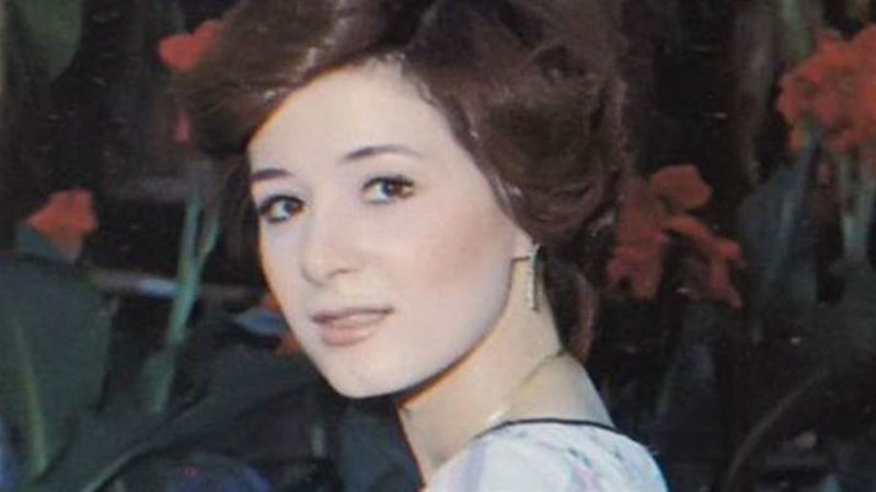 الفنانة هالة فؤاد