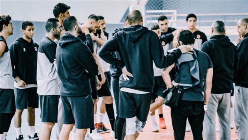 طائرة رجال الأهلي