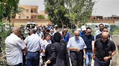 المئات من جماهير الإسماعيلي ..يودعون رئيس النادي الأسبق إلى مثواه الأخير