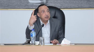 حملات مكبرة لإزالة الاشغالات والتعديات بنطاق حى المنتزه أول 