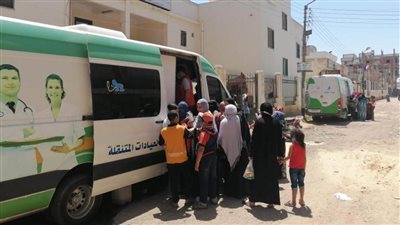 فحص طبي بالمجان لنحو 1107 مواطنين خلال قافلة بدمياط
