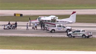 معجزة في الجو..راكب ينجح في الهبوط بطائرة بعد تعرض الطيار لأزمة صحية