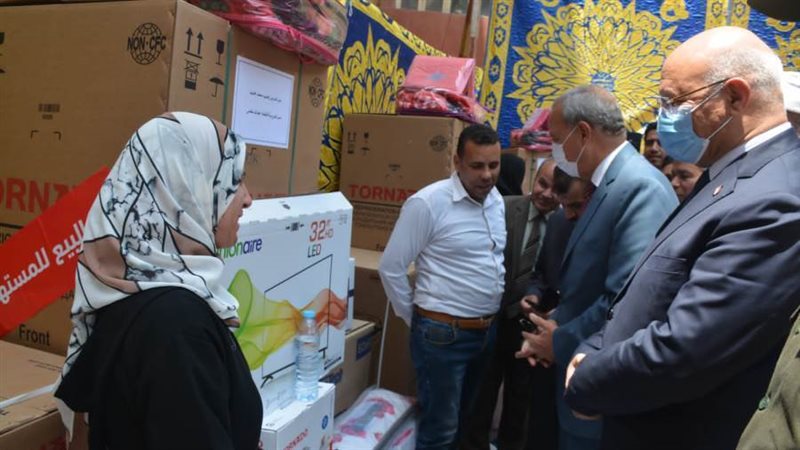 توزيع أجهزة للعرائس