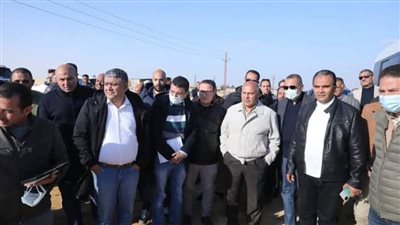 وزير النقل يتفقد مسار الخط الثاني للقطار السريع