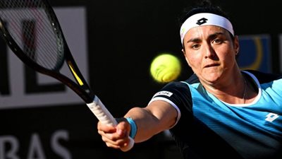 التونسية أنس جابر تصعد إلى نهائي بطولة روما المفتوحة للتنس