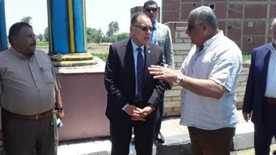 محافظ الشرقية يشدد على استمرار أعمال النظافة والتجميل بمدخل مدينة الزقازيق 