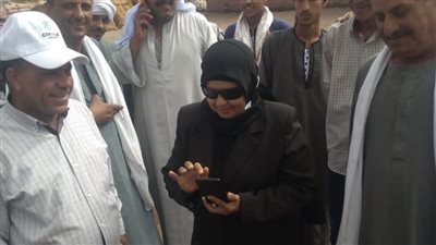 مزارعو أسيوط يتوافدون علي الشون والصوامع لتوريد القمح وسط فرحة زيادة الإنتاجية.. صور