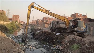 تطهير مخرات السيول بالقاهرة وتنظيف شوارعها