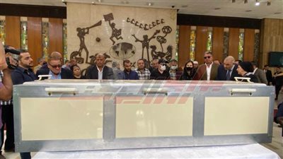 قيادات رسمية وشعبية ونقابية تودع فقيد الصحافة المصرية صلاح منتصر