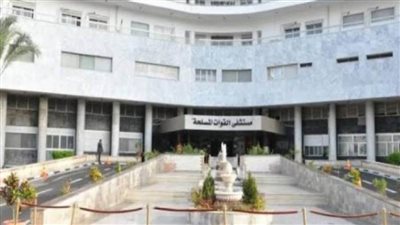 مستشفى مصر الجديدة العسكري يستضيف خبيرا في جراحة المسالك البولية للأطفال