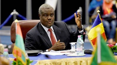 رئيس المفوضية الإفريقية يتعهد بدعم الصومال وتعزيز المصالحة الوطنية