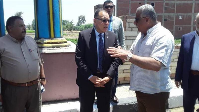 محافظ الشرقية خلال