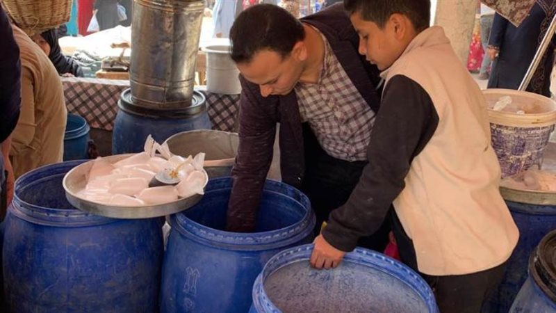 ضبط أغذية فاسدة