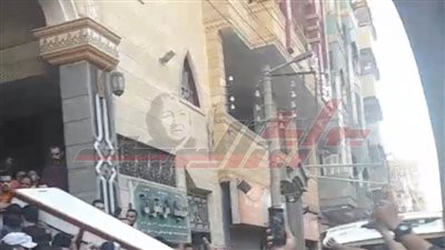 مات غدرًا.. تشييع جنازة شاب قُتل في عز الضهر بـ