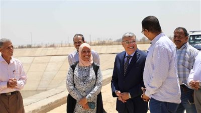 تمهيدا لتشغيلها.. محافظ المنيا يتفقد محطة معالجة الصرف الصحي بالصحراوي الغربى 