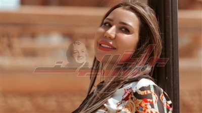 الفنانة أمل معوض تنشر كواليس كليب أغنية «أحلى صورة»