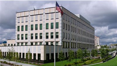 واشنطن تعيد فتح سفارتها في كييف