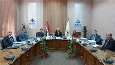 لجنة قيادات جامعة بنها تستقبل المتقدمين للوظائف القيادية