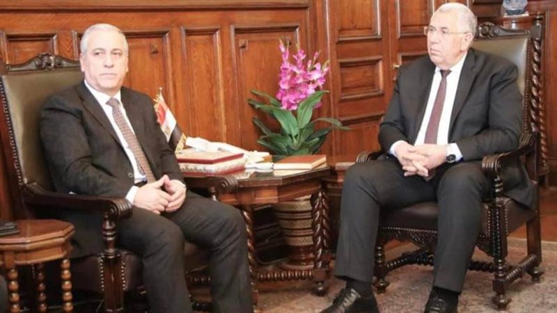 وزير الزراعة يستقبل