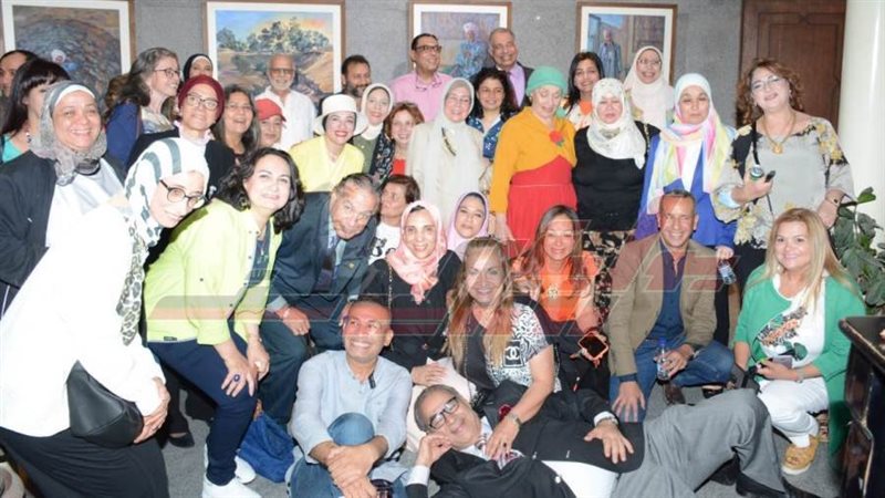 جانب من افتتاح معرض