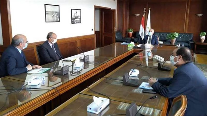 خلال اجتماع عقده