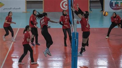 سيدات طائرة الأهلي يختتم مرانه الأول في تونس