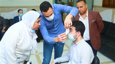 صناع الخير وأوركيديا يهديان قسم رمد طب الإسكندرية 3 أجهزة قياس ضغط العين