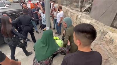 إصابة شاب فلسطيني إثر إطلاق مُستوطن النار في حي الشيخ جراح