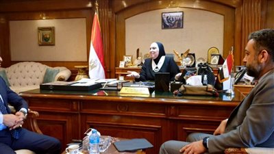 نيفين جامع: تقديم الدعم والمساندة اللازمة لكافة القطاعات الصناعية للحفاظ على معدلات الإنتاجية والتصدير والعمالة