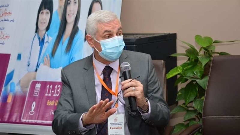 الدكتور ايمن سالم