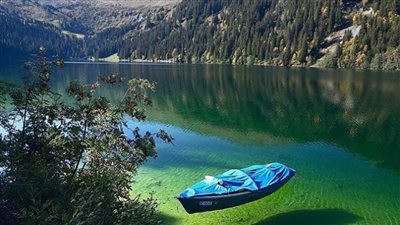 أكبر البحيرات العذبة.. بايكال الروسية الأقدم والأعمق في العالم