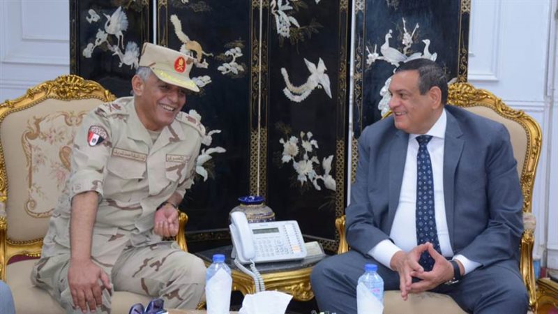 محافظ البحيرة يستقبل