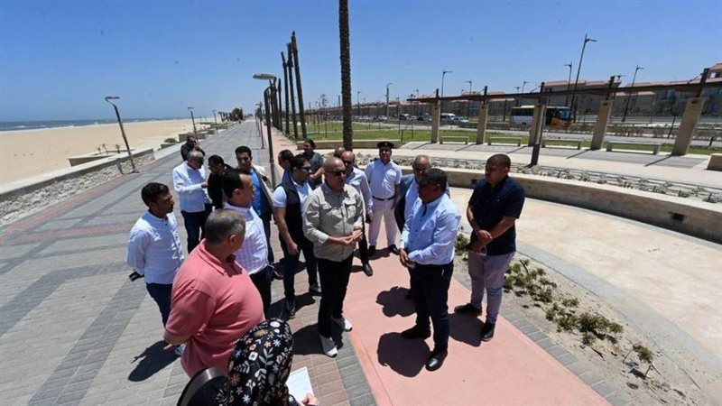 وزير الإسكان يتابع