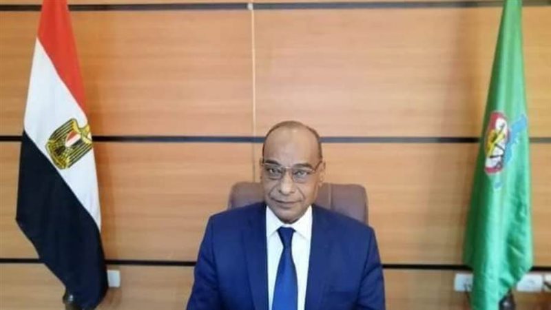 الدكتور أكرم حسن