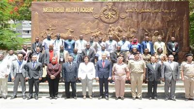 أكاديمية ناصر العسكرية تستقبل وفداً لعدد من الشخصيات الإعلامية فى إفريقيا 