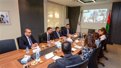 وزير الشباب يطلع على مبادرات ومشروعات مؤسسة ولي العهد بالأردن 