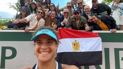 وزير الرياضة يشيد بالإنجاز غير المسبوق لميار شريف 