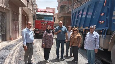 محافظ أسيوط رصف طريق بني إدريس وتفرعاته بمركز القوصية 