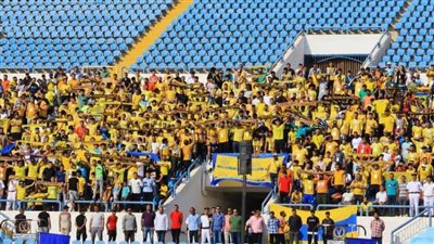 رئيس الإسماعيلي يخصص حافلات إضافية لجماهيره أمام الزمالك 