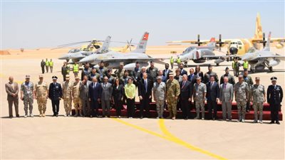 القوات الجوية تحتفل بمرور 40 عاما على هبوط أول طائرة 