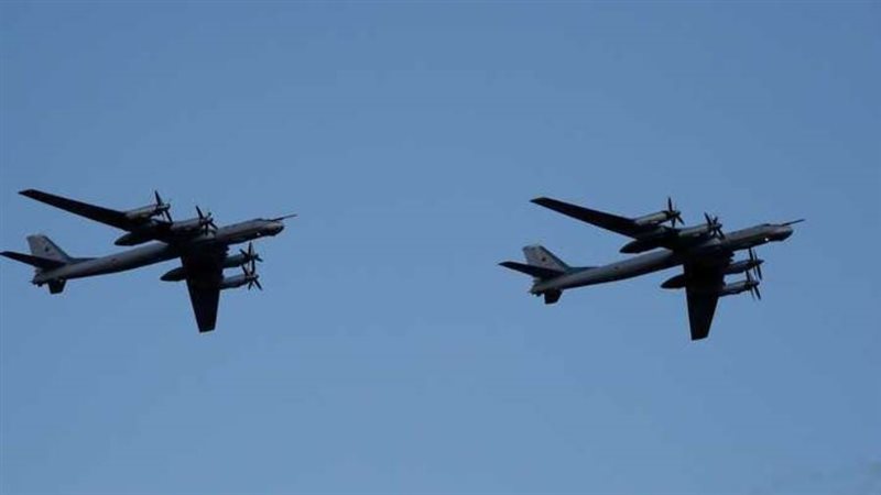 قاذفات صينية وروسية