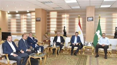 محافظ الشرقية يلتقي رئيس مجلس إدارة البنك الزراعي المصري