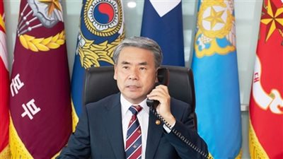 وزير الدفاع الكوري الجنوبي يدق طبول الحرب ضد بيونج يانج
