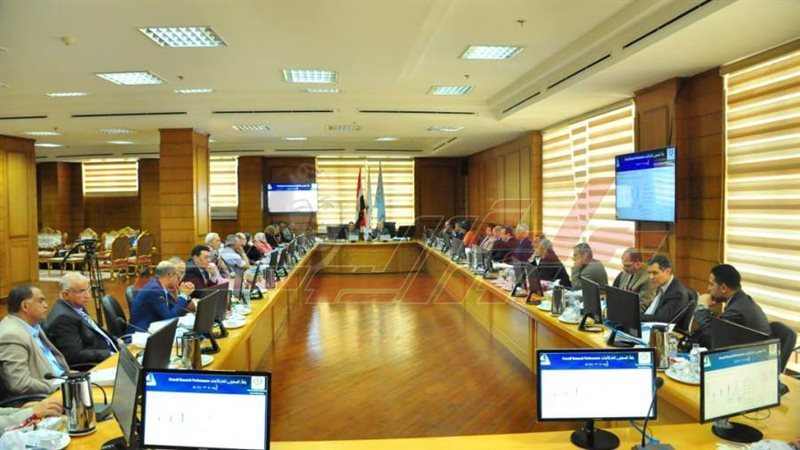 خلال الاجتماع