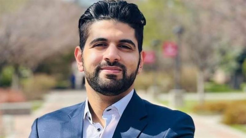 الفنان محمد عزت