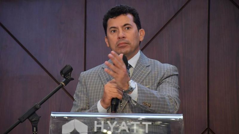 د. أشرف صبحى