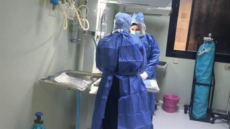 خلال متابعة الطفلة