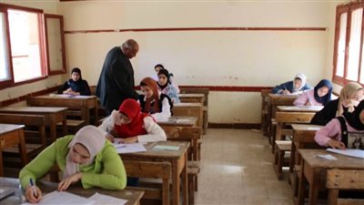 30 ألف طالب وطالبة يؤدون امتحانات الدبلومات الفنية ببني سويف