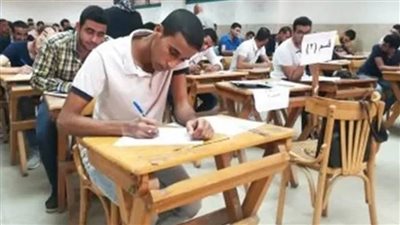 بدء امتحانات نهاية العام لطلاب الدبلومات الفنية